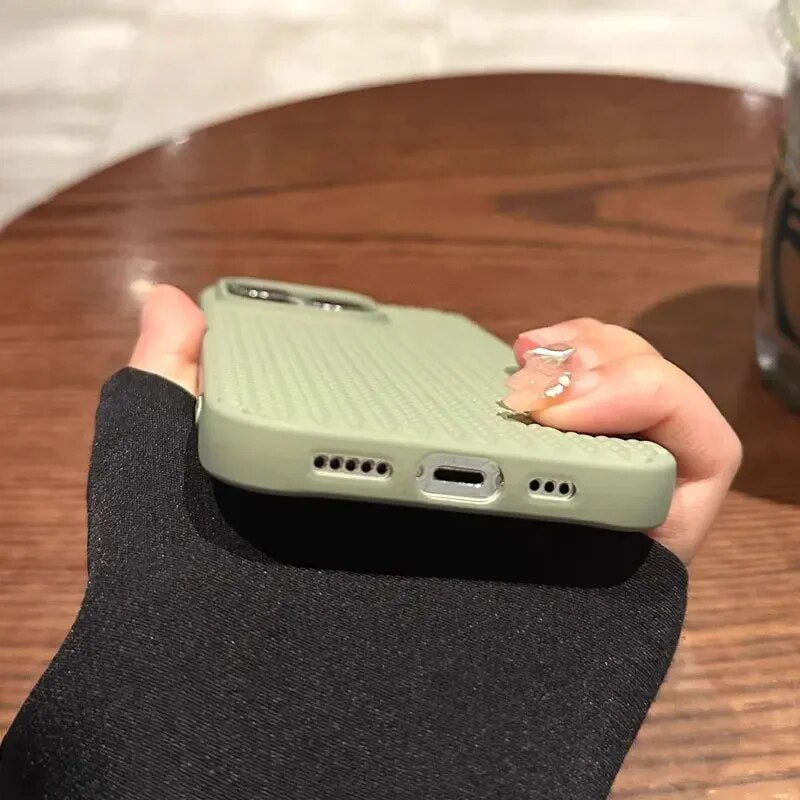 Embrace yle: Retro Minimalist Woven Pattern Soft Phone Case for iPhoneTimeless